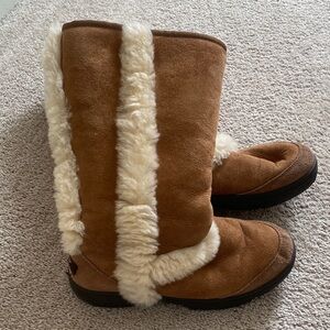 UGG Brown Shearling Winter Boots